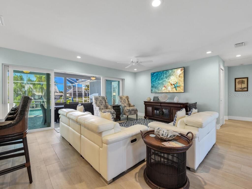 3840 SE 13th Avenue , Cape Coral, FL 33904 Photo