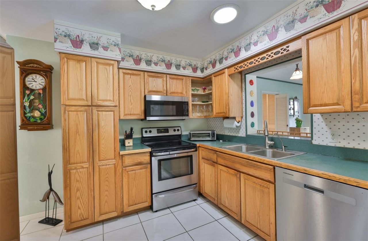 6728 19th Street N, Saint Petersburg, FL 33702 Photo