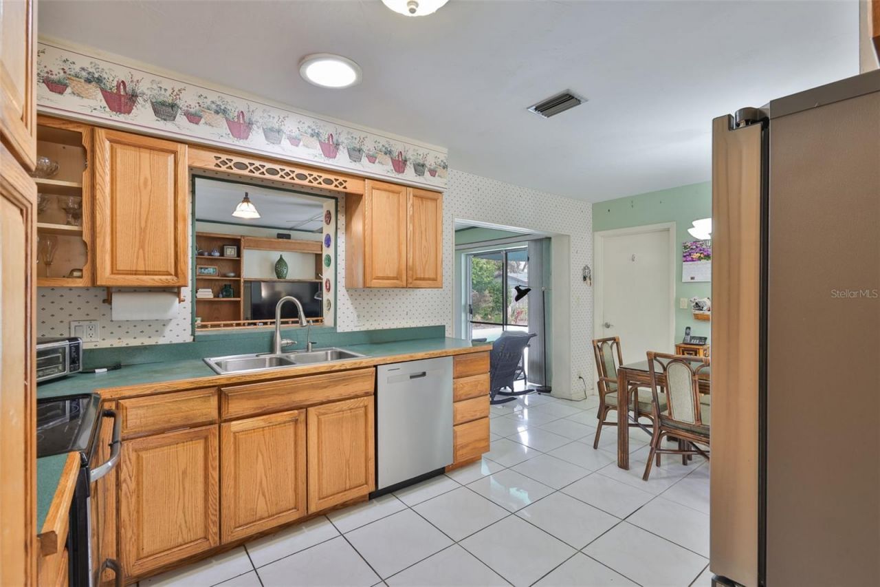 6728 19th Street N, Saint Petersburg, FL 33702 Photo