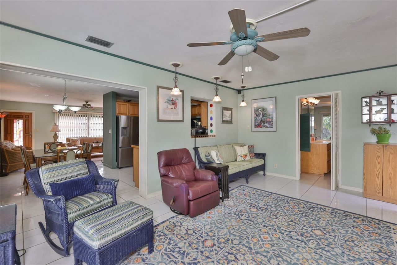 6728 19th Street N, Saint Petersburg, FL 33702 Photo