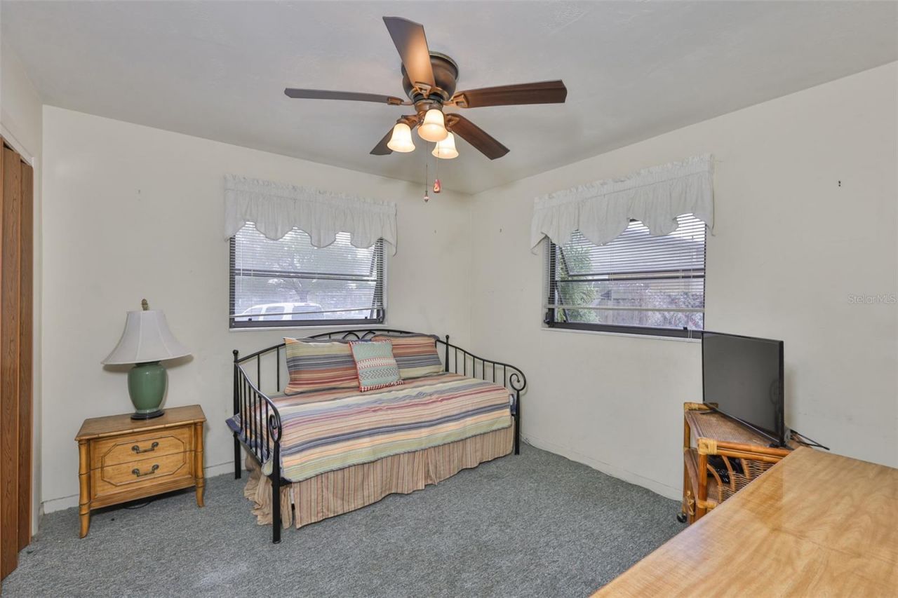 6728 19th Street N, Saint Petersburg, FL 33702 Photo