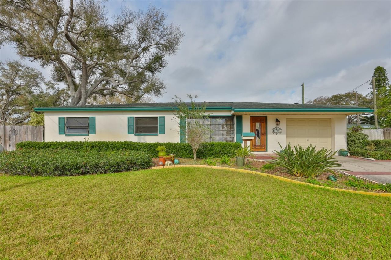 6728 19th Street N, Saint Petersburg, FL 33702 Photo