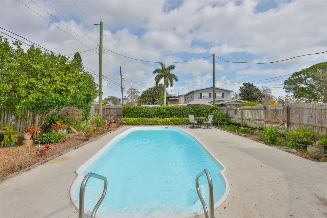 6728 19th Street N, Saint Petersburg, FL 33702 Photo