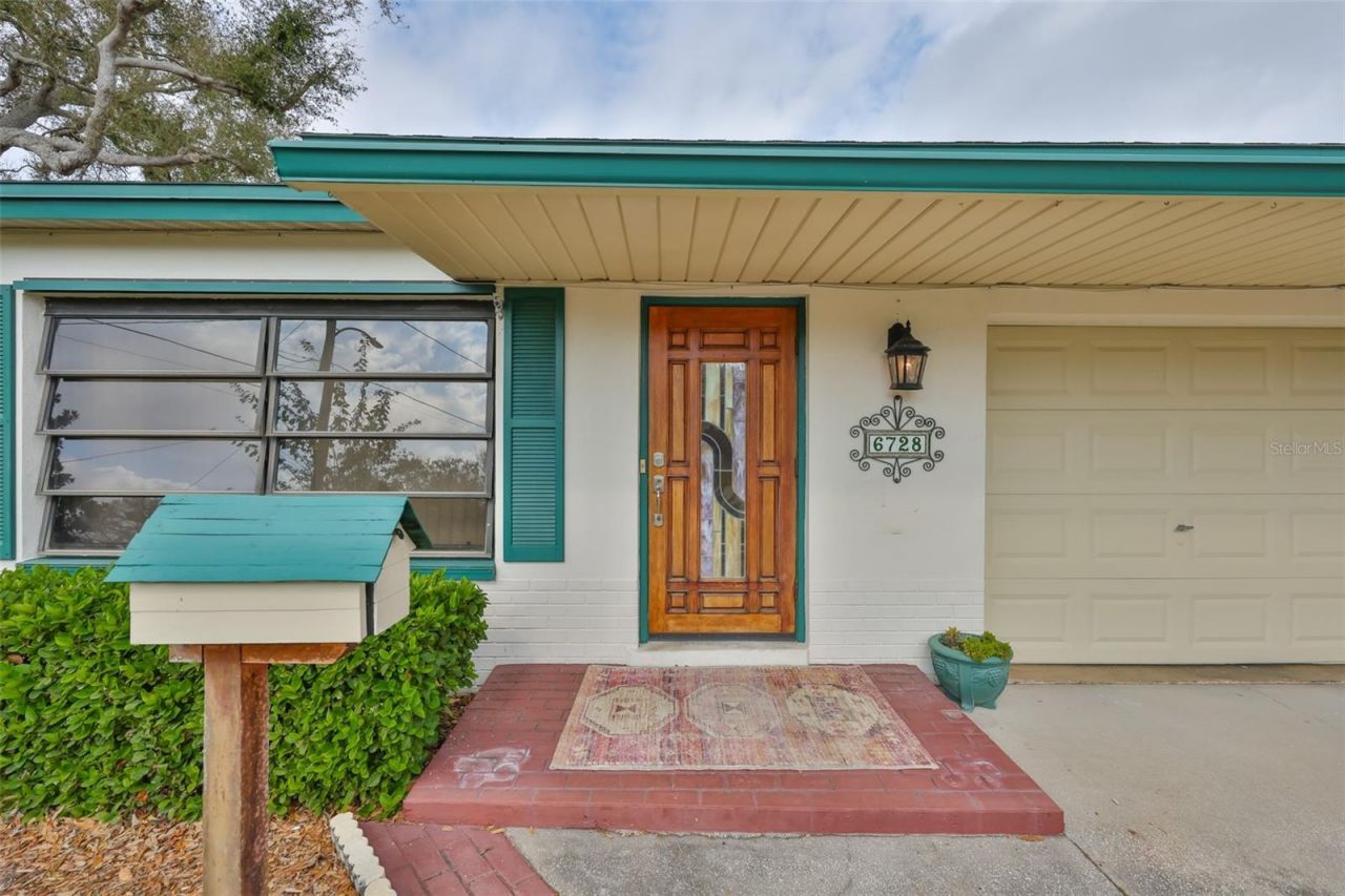 6728 19th Street N, Saint Petersburg, FL 33702 Photo