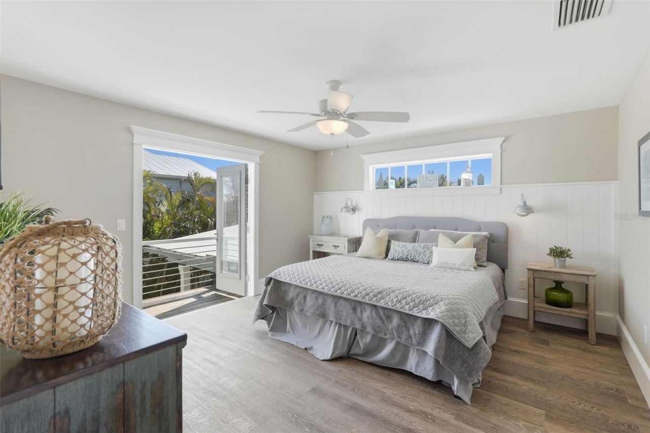 213 84th Street, Holmes Beach, FL 34217 Photo