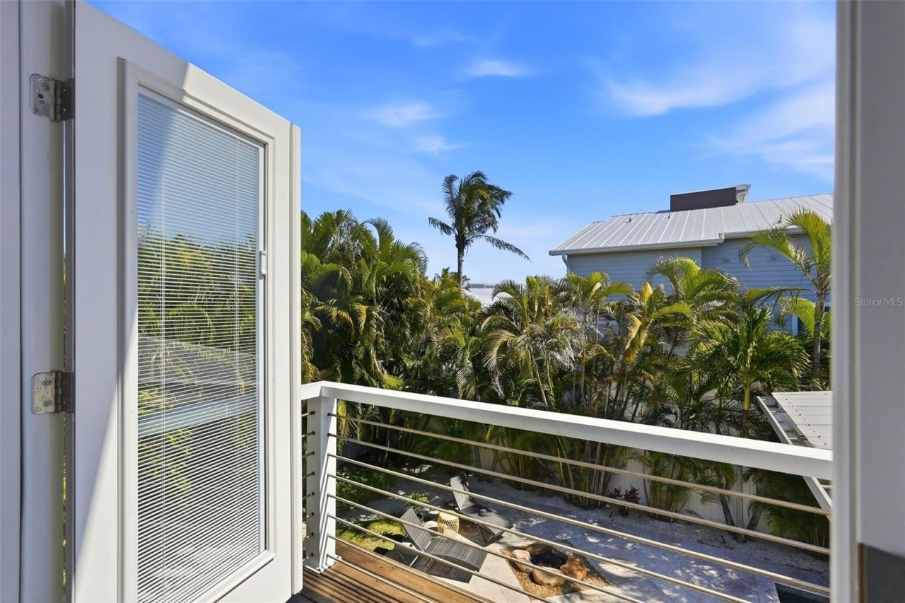 213 84th Street, Holmes Beach, FL 34217 Photo