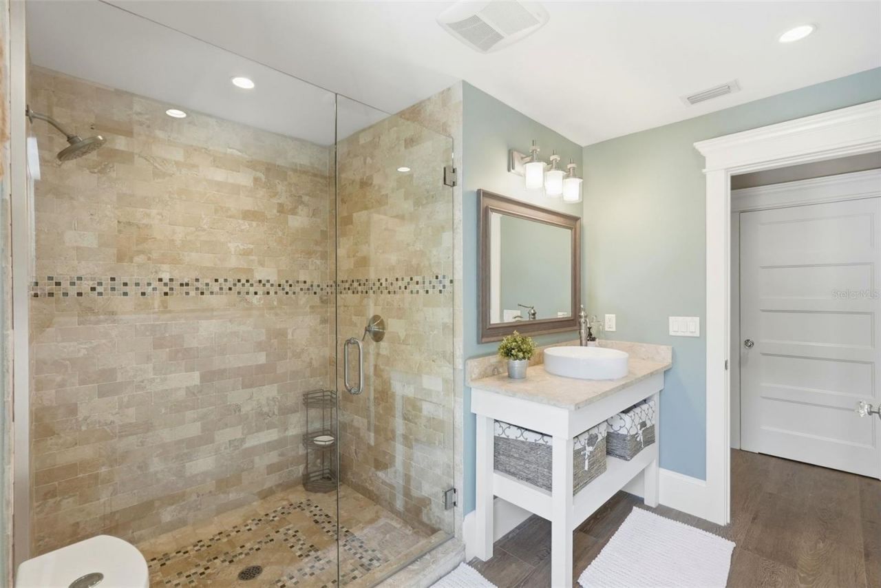 213 84th Street, Holmes Beach, FL 34217 Photo