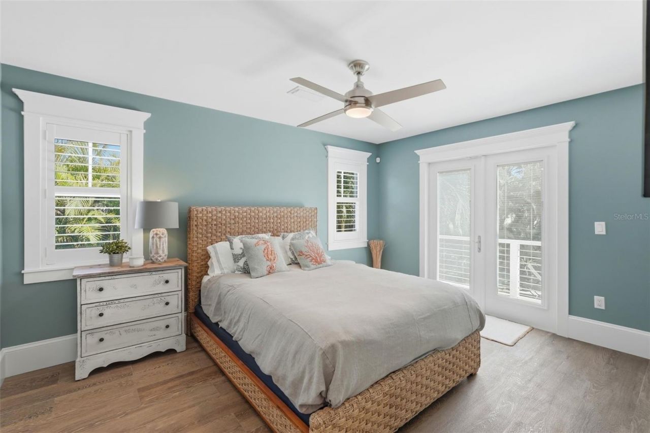 213 84th Street, Holmes Beach, FL 34217 Photo