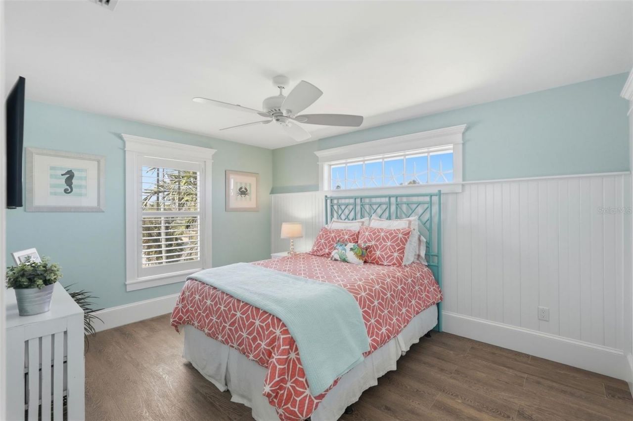 213 84th Street, Holmes Beach, FL 34217 Photo