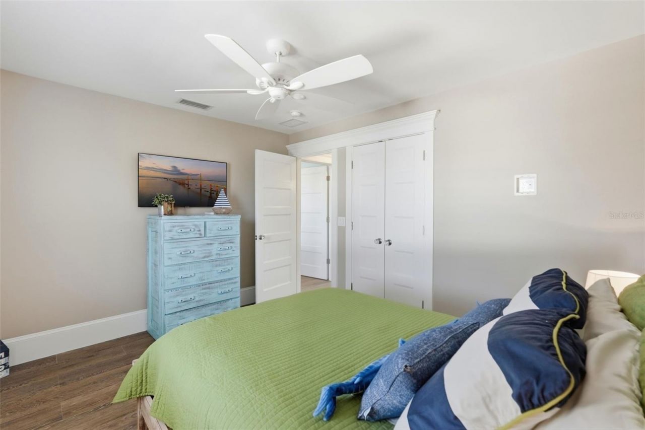 213 84th Street, Holmes Beach, FL 34217 Photo