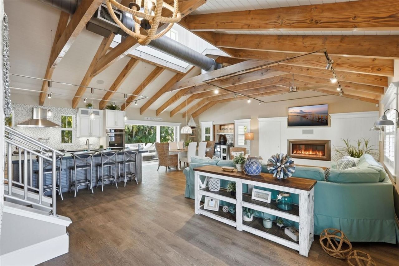 213 84th Street, Holmes Beach, FL 34217 Photo