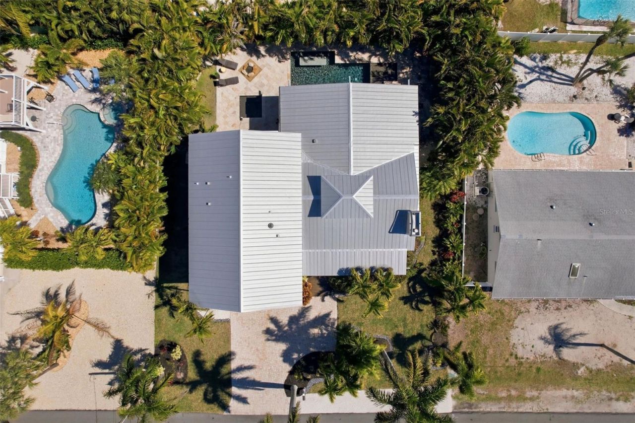 213 84th Street, Holmes Beach, FL 34217 Photo