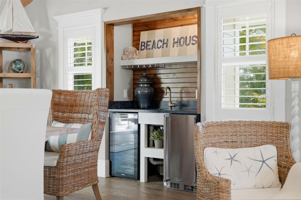 213 84th Street, Holmes Beach, FL 34217 Photo