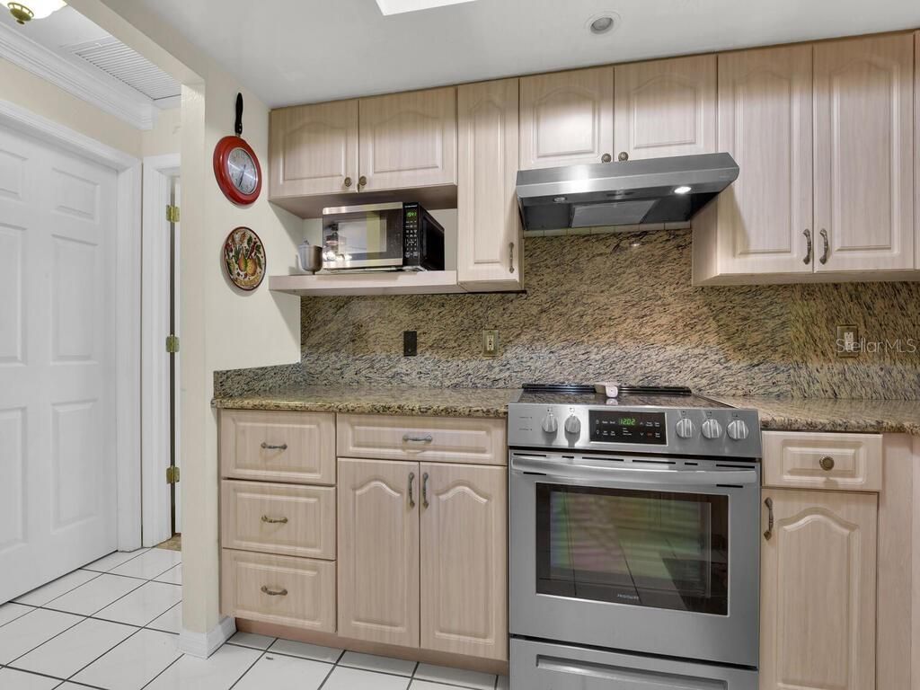 1433 SE 13th Terrace, Cape Coral, FL 33990 Photo