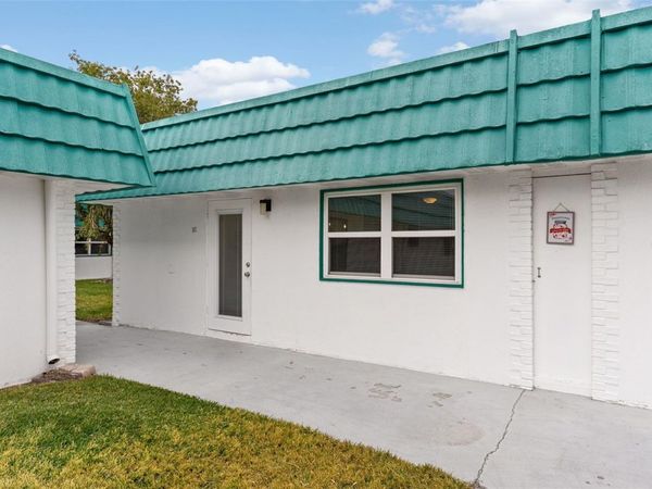 205 KINGS BOULEVARD, Unit 52, SUN CITY CENTER, FL 33573