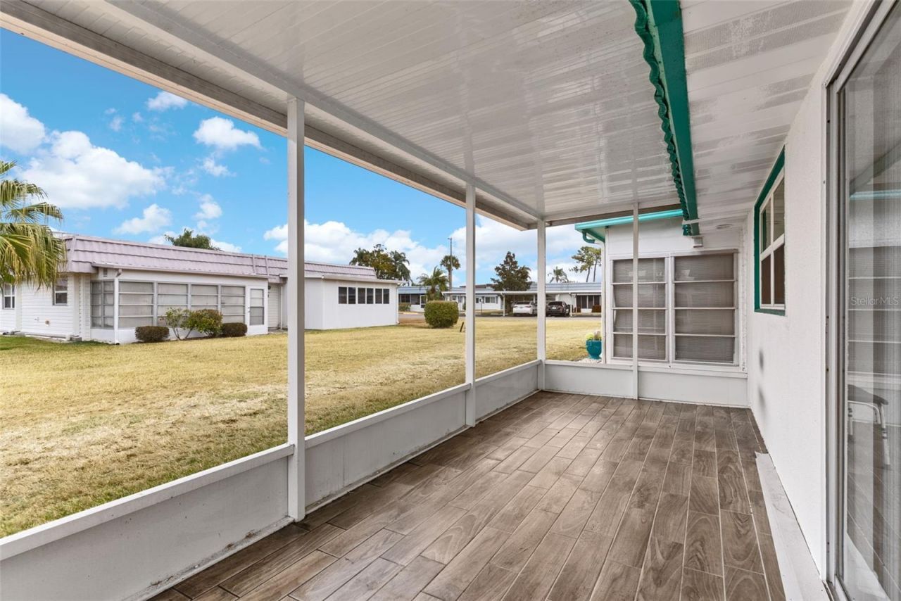 205 Kings Boulevard, Unit 52, Sun City Center, FL 33573 Photo