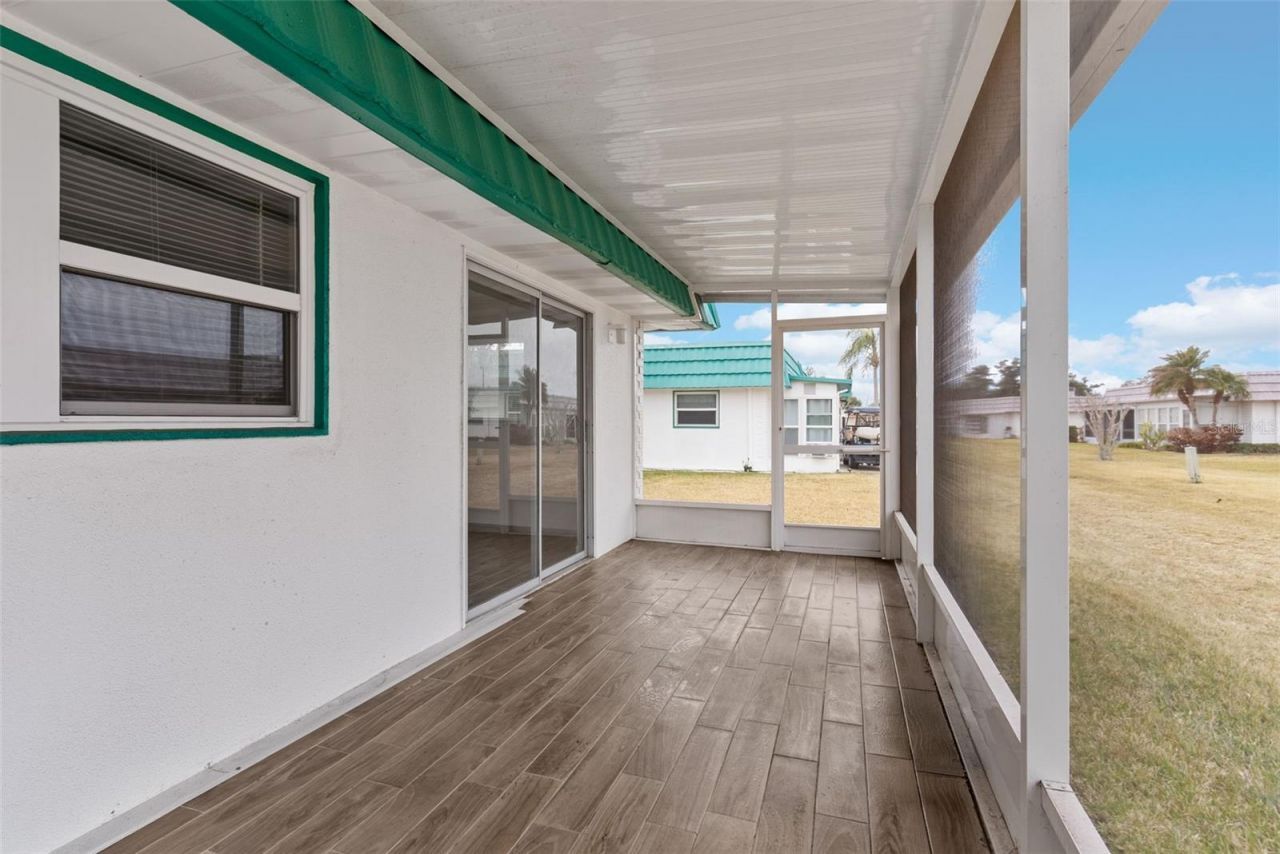 205 Kings Boulevard, Unit 52, Sun City Center, FL 33573 Photo