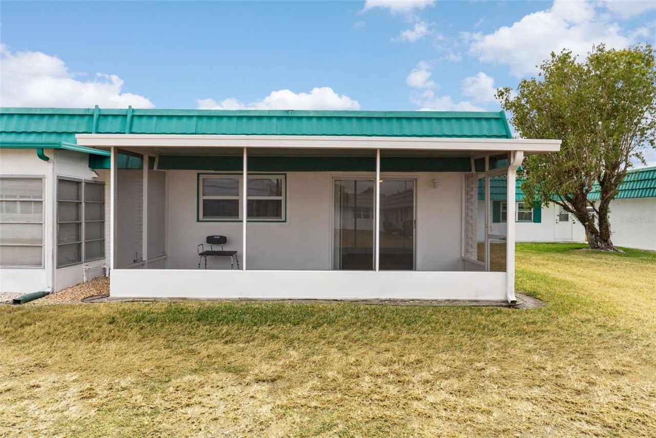 205 Kings Boulevard, Unit 52, Sun City Center, FL 33573 Photo