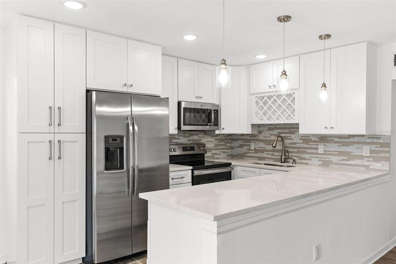 205 Kings Boulevard, Unit 52, Sun City Center, FL 33573 Photo