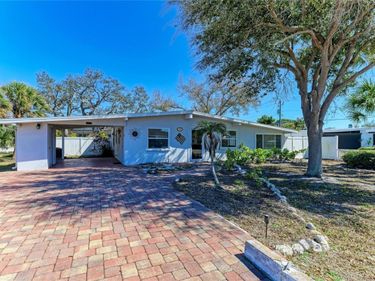 817 HARBOR DRIVE S, VENICE, FL 34285