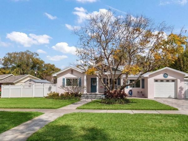 216 GROVE CIRCLE S, DUNEDIN, FL 34698