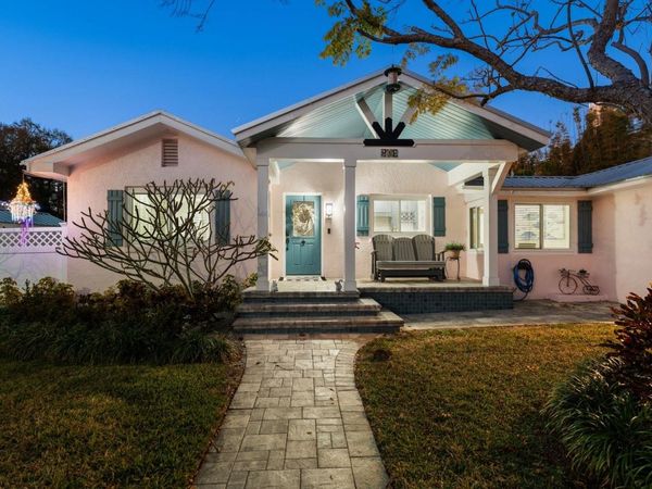 216 GROVE CIRCLE S, DUNEDIN, FL 34698