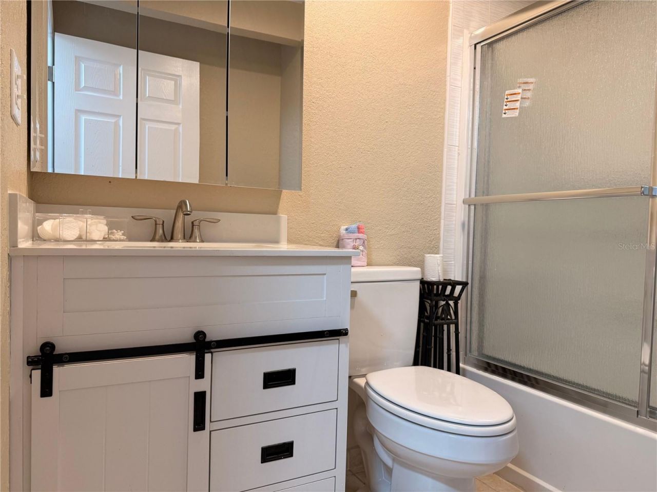 1605 Club Circle , Unit 1605, Lakeshore, FL 33854 Photo