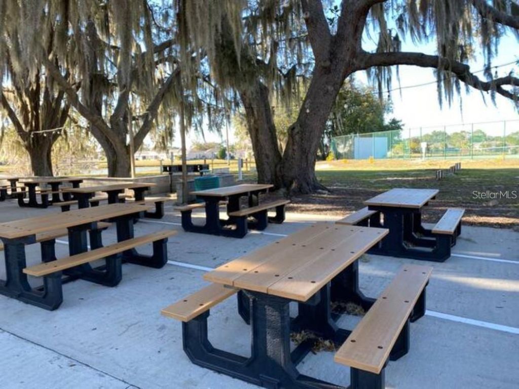 1605 Club Circle , Unit 1605, Lakeshore, FL 33854 Photo