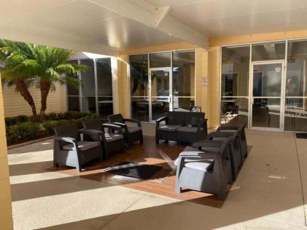 1605 Club Circle , Unit 1605, Lakeshore, FL 33854 Photo