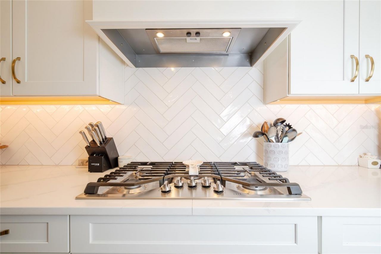 1516 Lancaster Drive, Orlando, FL 32806 Photo