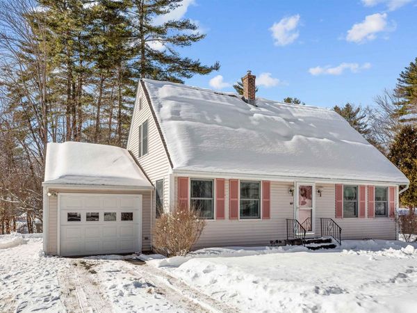 17 Cottage Circle, Lebanon, NH 03784