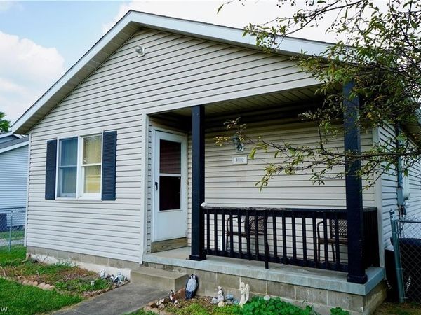 3002 Harmont Avenue NE, Canton, OH 44705