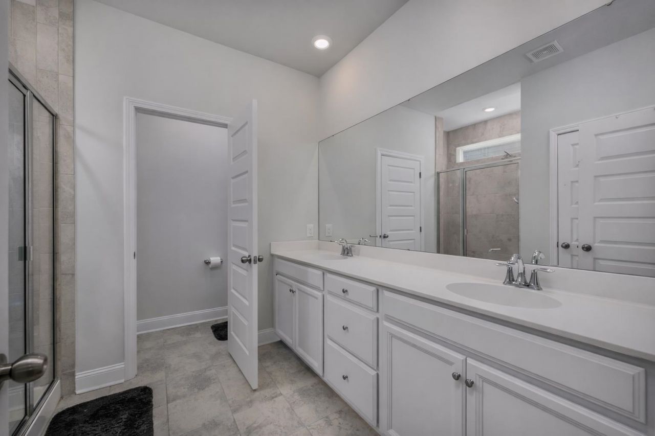 837 Harrison Mill St. Photo 14