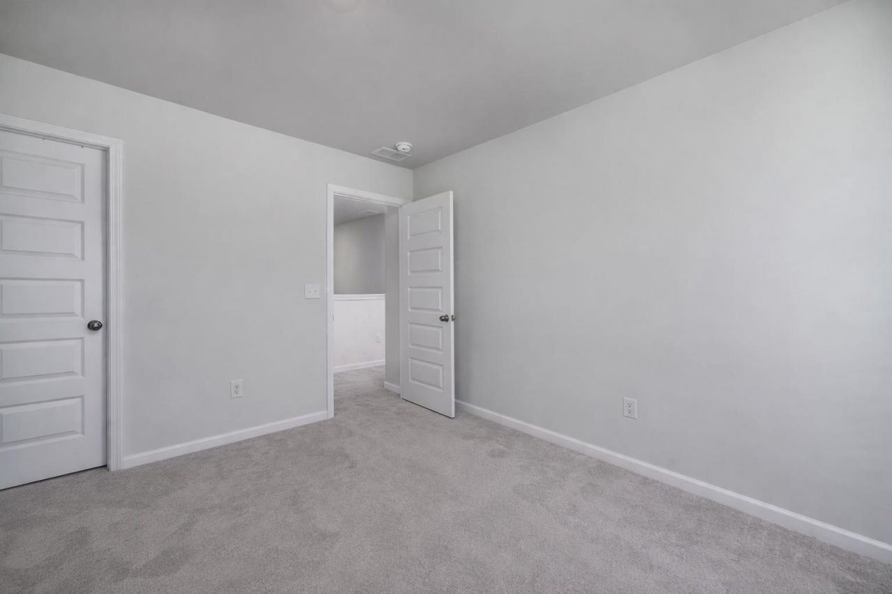 837 Harrison Mill St. Photo 18