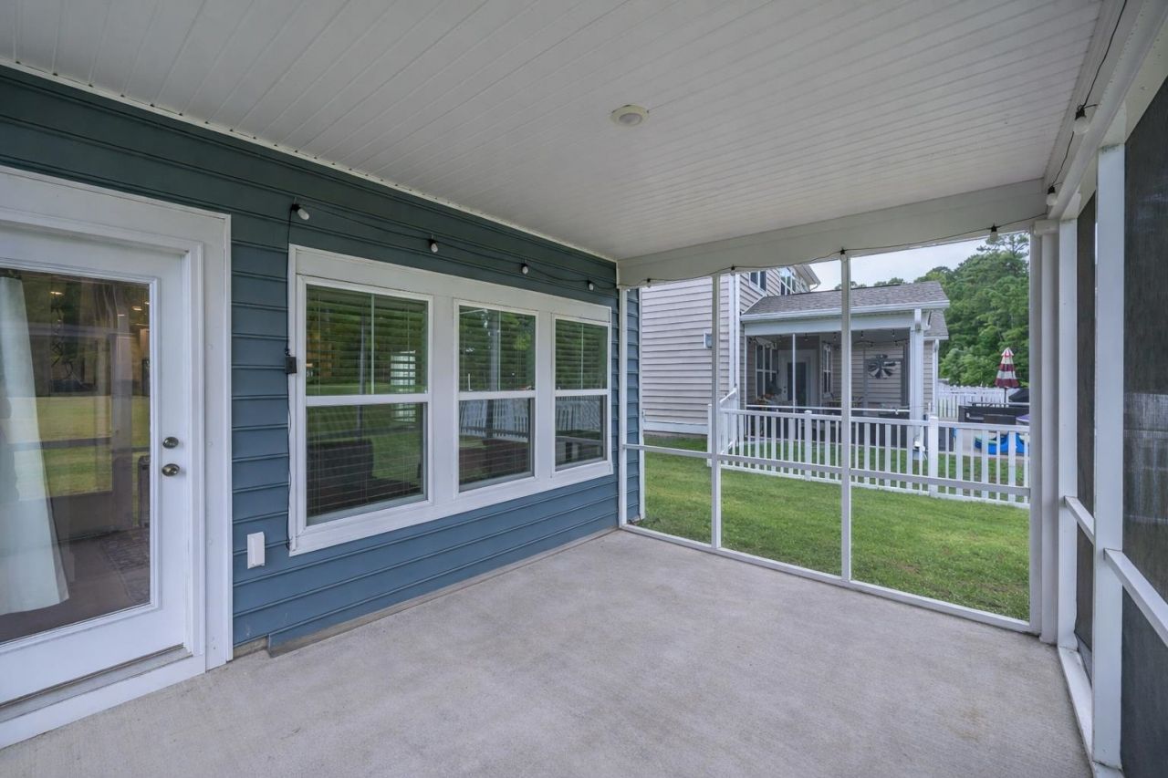 837 Harrison Mill St. Photo 25