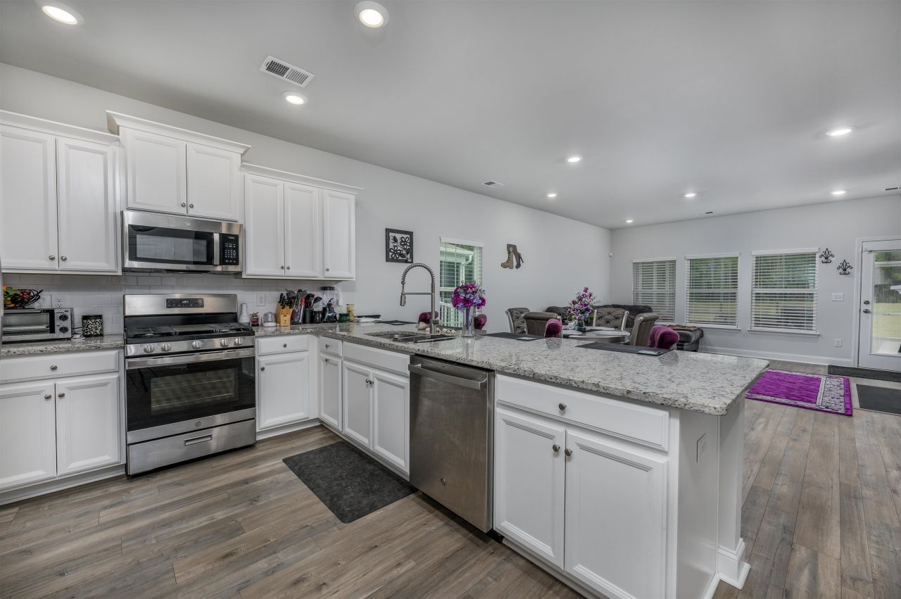 837 Harrison Mill St.  Photo 7