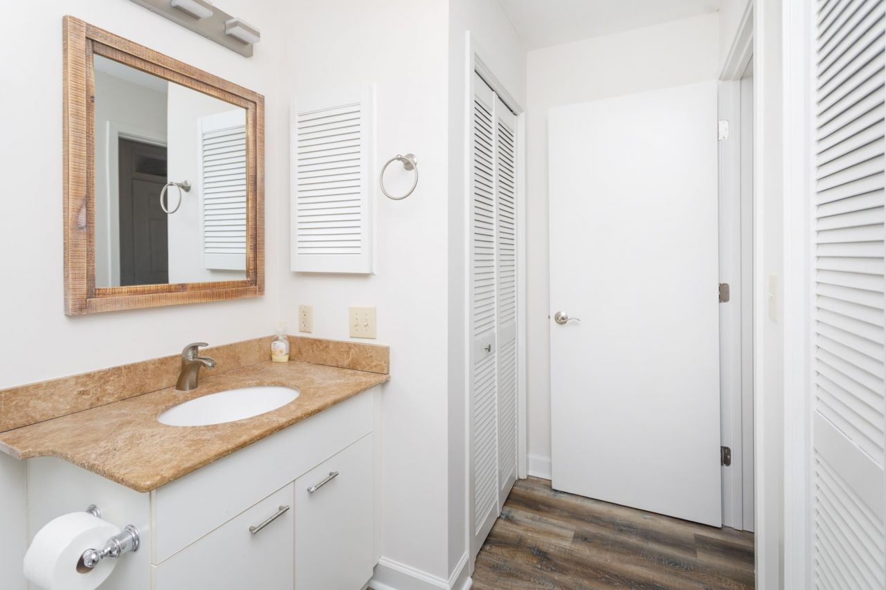 331 Wendover Ct.  Photo 10