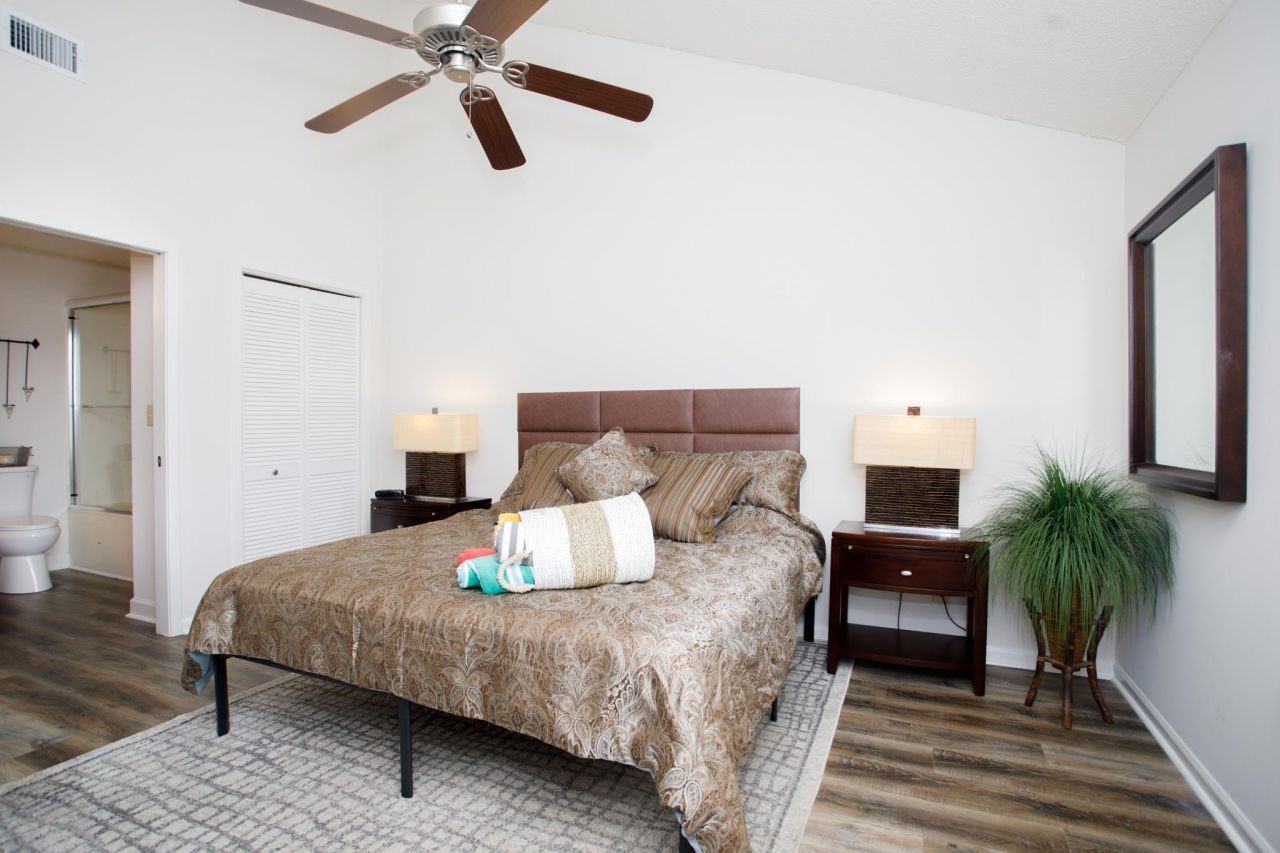 331 Wendover Ct.  Photo 12