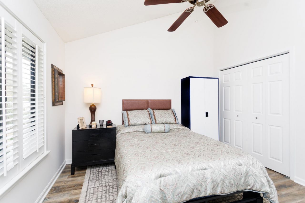 331 Wendover Ct.  Photo 7