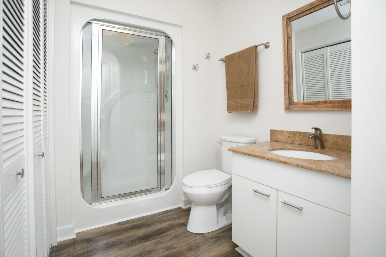 331 Wendover Ct.  Photo 9