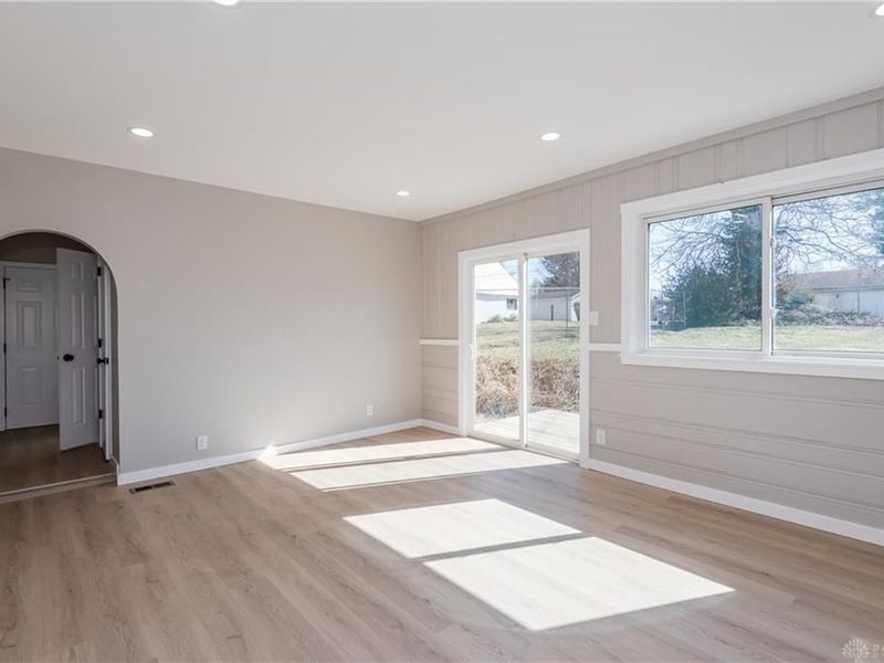 613 E 2nd Street, Xenia, OH 45385 Photo 17