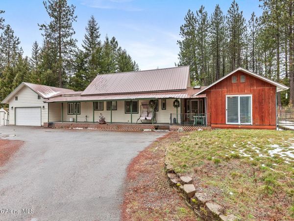 2874 E Hudlow RD, Hayden, ID 83835
