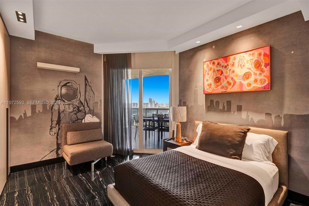 17555 Collins Ave, Unit 2107, Sunny Isles Beach, FL 33160 Photo