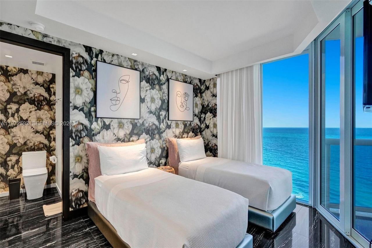 17555 Collins Ave, Unit 2107, Sunny Isles Beach, FL 33160 Photo