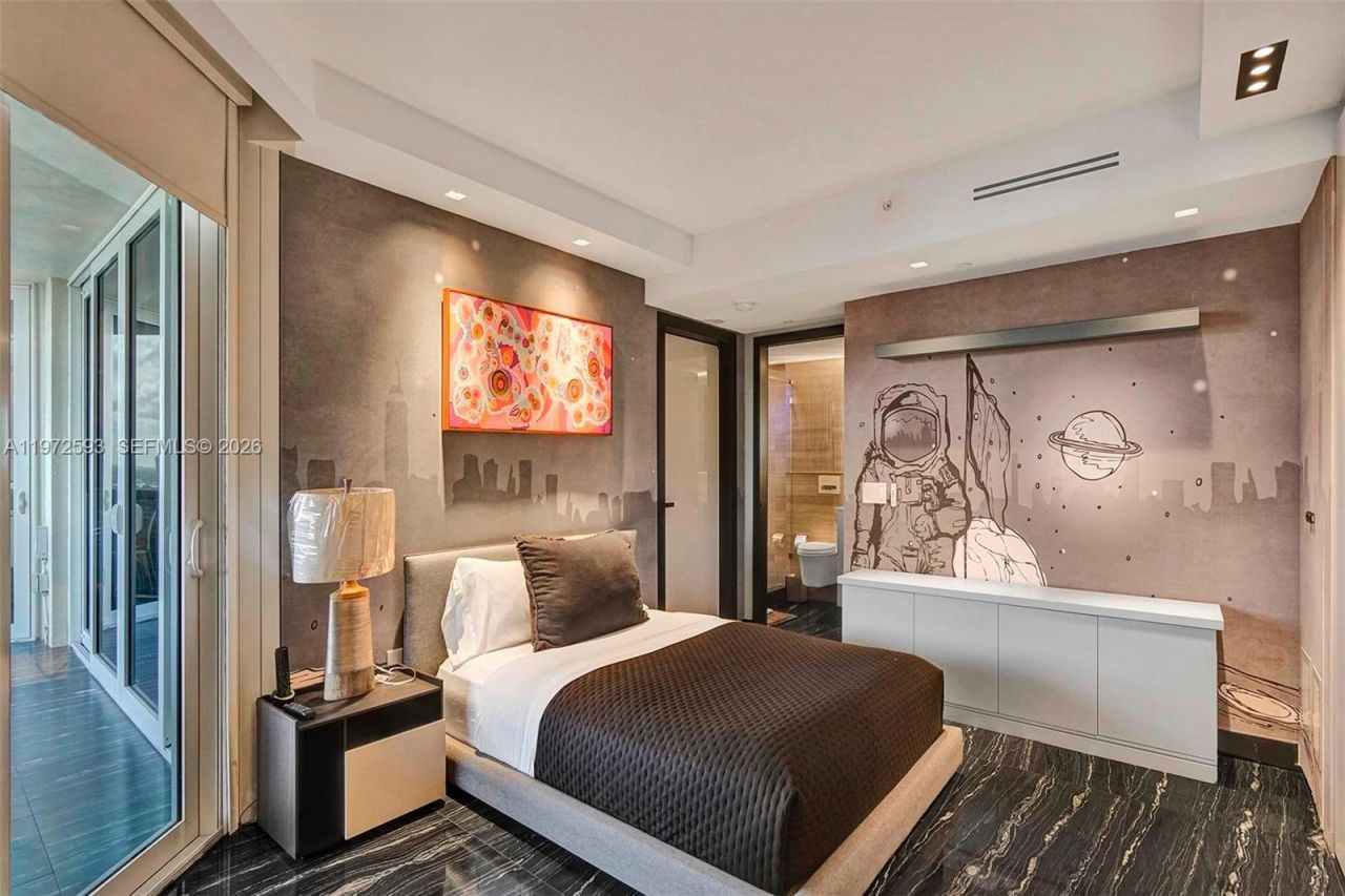 17555 Collins Ave, Unit 2107, Sunny Isles Beach, FL 33160 Photo