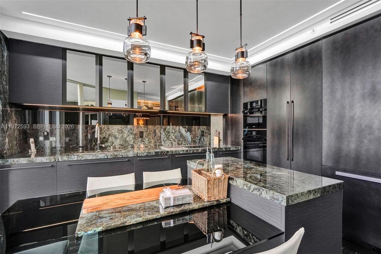 17555 Collins Ave, Unit 2107, Sunny Isles Beach, FL 33160 Photo