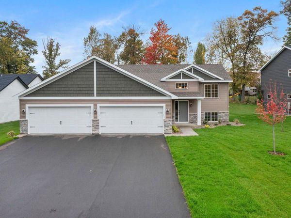 3250 Nottingham Road S, Saint Cloud, MN 56301