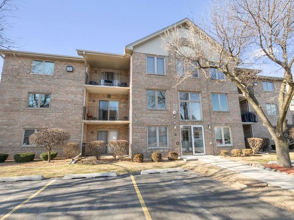 10278 Southwest Highway , Unit 1A, Chicago Ridge, IL 60415