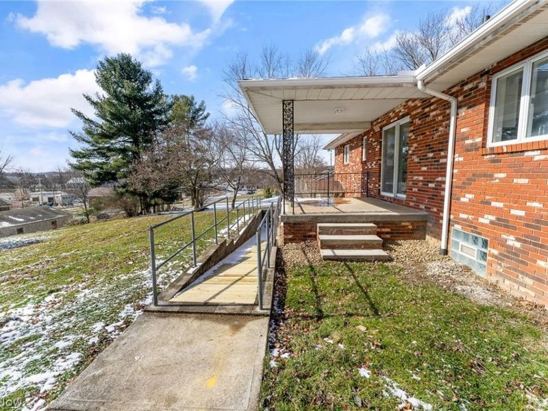 49075 Maple Lane, East Liverpool, OH 43920 Photo 31