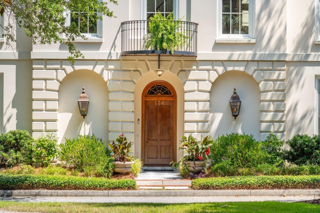 174 N Shelmore Boulevard Photo 4